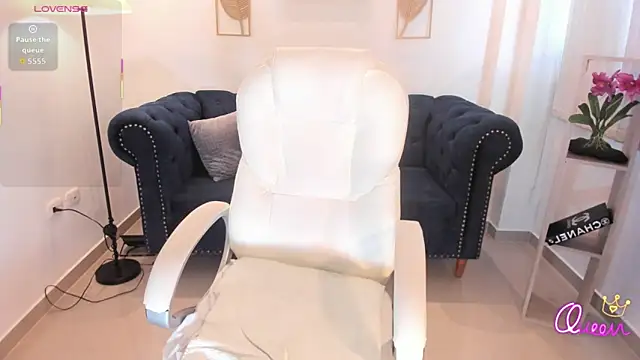 Aida adams online show from February 25, 2026, 12:37 pm