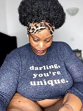 MsWhiteChocolatte online show from March 27, 2026, 5:23 pm