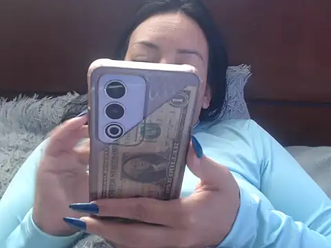 Laura martin  online show from March 9, 2025, 1:48 pm