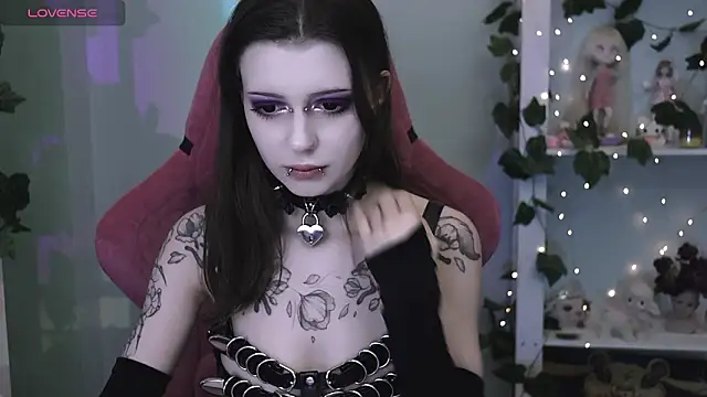 prettybones online show from March 26, 2026, 12:50 am