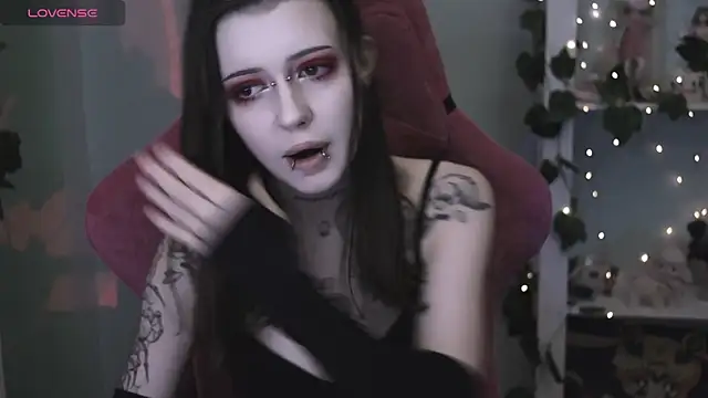 prettybones online show from April 8, 2026, 12:10 am