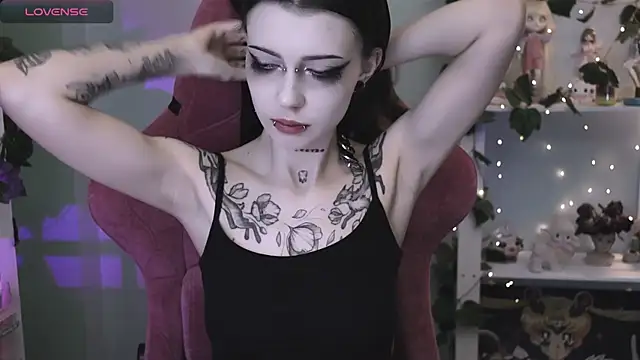 Snapshot of prettybones chatting on June 29, 2026, 9:37 pm prettybones online show from June 29, 2026, 9:37 pm