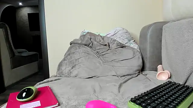 Daddysgirl 777 online show from March 19, 2026, 7:40 pm