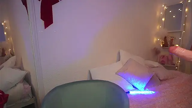 Ameliasweety69 online show from February 21, 2025, 8:51 am