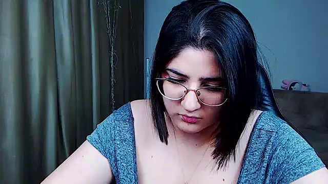 Snapshot of Crazy_Bunya chatting on December 6, 2024, 1:44 pm Crazy Bunya online show from December 6, 2024, 1:44 pm