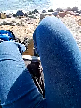 Snapshot of SexyErola27 chatting on December 21, 2024, 10:28 am SexyErola27 online show from December 21, 2024, 10:28 am