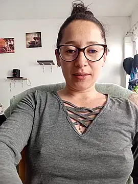 emilypoppy3 online show from February 27, 2026, 8:31 pm