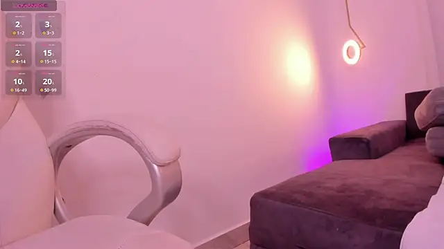 aprilebony  online show from January 15, 2025, 4:54 pm