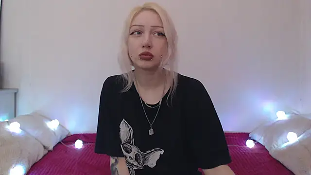 Emily hardcore online show from July 6, 2026, 8:44 pm