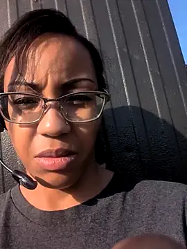 samone9 online show from March 26, 2026, 1:38 pm