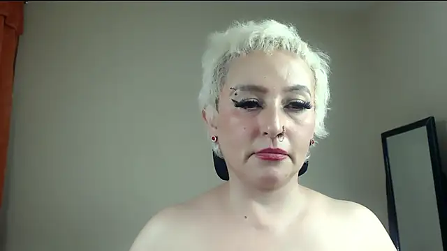 FRANCHEZKA online show from June 2, 2026, 2:02 am