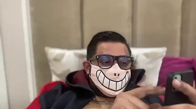 Snapshot of slavekinky001 chatting on January 11, 2025, 9:57 pm slavekinky001 online show from January 11, 2025, 9:57 pm