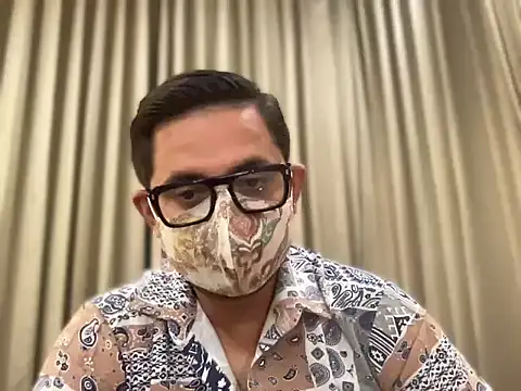 Snapshot of slavekinky001 chatting on April 8, 2026, 7:36 pm slavekinky001 online show from April 8, 2026, 7:36 pm