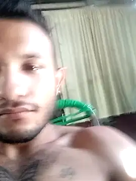 brayan7132 online show from May 8, 2026, 5:18 pm