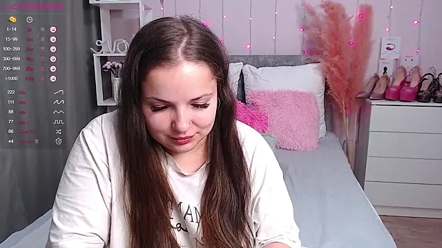 Crazyy girl  online show from February 7, 2026, 7:12 am