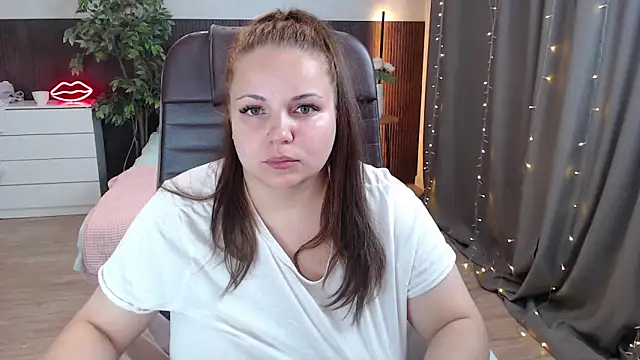 Snapshot of Crazyy_girl_ chatting on June 21, 2026, 4:37 am Crazyy girl online show from June 21, 2026, 4:37 am