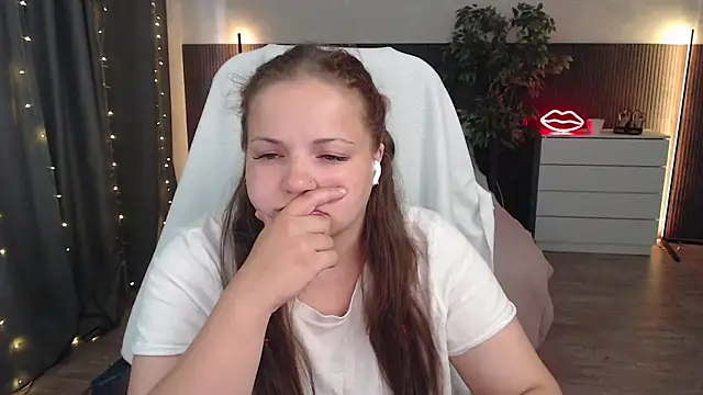Snapshot of Crazyy_girl_ chatting on July 7, 2026, 6:58 am Crazyy girl online show from July 7, 2026, 6:58 am