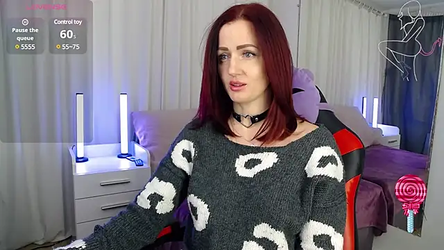 Snapshot of ElisaJane chatting on December 14, 2024, 8:18 pm ElisaJane online show from December 14, 2024, 8:18 pm