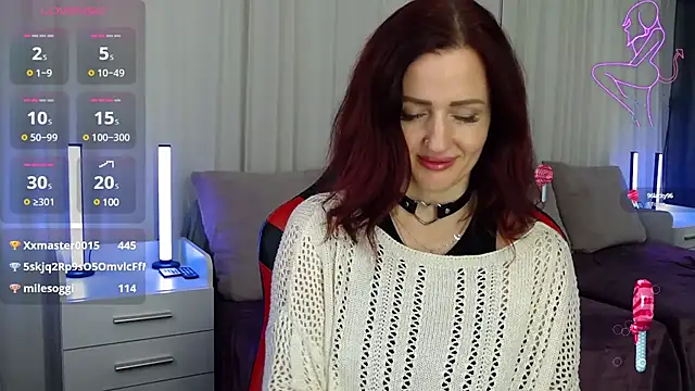 Snapshot of ElisaJane chatting on December 24, 2024, 3:49 am ElisaJane online show from December 24, 2024, 3:49 am