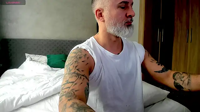 BlowMyXXL online show from March 16, 2025, 8:10 am