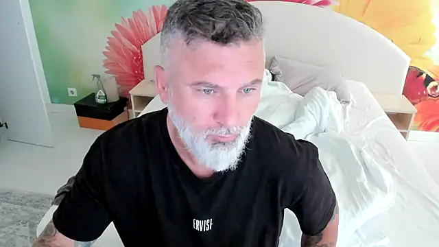 BlowMyXXL online show from November 21, 2025, 10:47 am