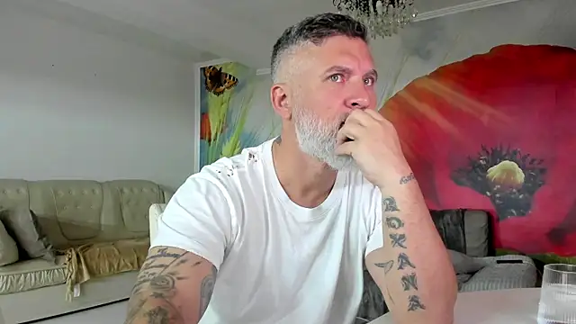 BlowMyXXL online show from March 28, 2026, 6:40 pm