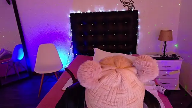 Snapshot of Cuckold_lover69 chatting on March 22, 2025, 8:18 am Cuckold lover69 online show from March 22, 2025, 8:18 am