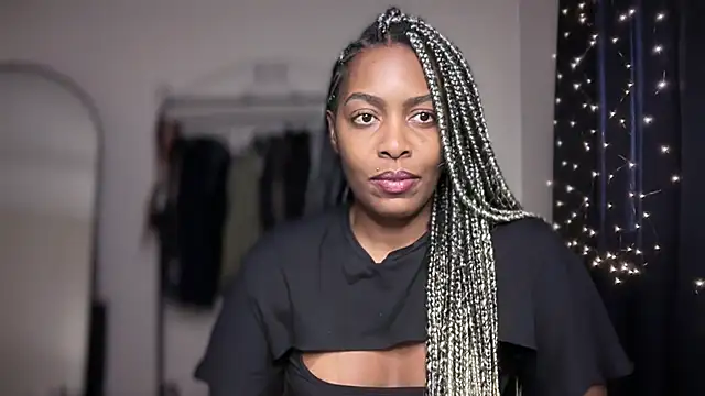 marisilva br online show from November 19, 2025, 5:46 pm