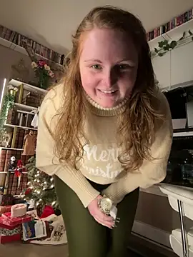 GingerSnap33 online show from December 20, 2024, 2:41 am