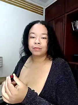 Snapshot of XMara chatting on January 24, 2025, 7:49 pm XMara online show from January 24, 2025, 7:49 pm