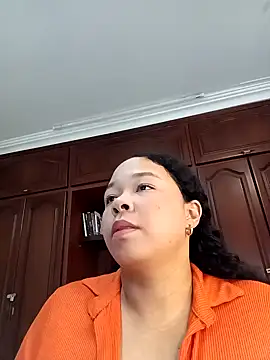 Snapshot of XMara chatting on January 28, 2025, 8:04 pm XMara online show from January 28, 2025, 8:04 pm