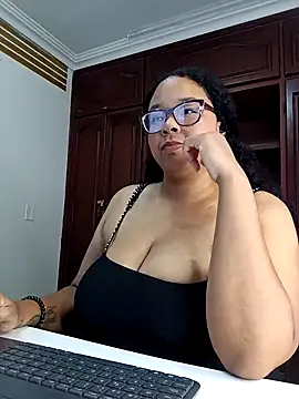 Snapshot of XMara chatting on January 31, 2025, 7:51 pm XMara online show from January 31, 2025, 7:51 pm