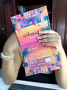 Snapshot of XMara chatting on March 3, 2025, 7:49 pm XMara online show from March 3, 2025, 7:49 pm