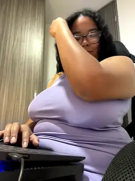 Snapshot of XMara chatting on September 10, 2025, 3:45 pm XMara online show from September 10, 2025, 3:45 pm