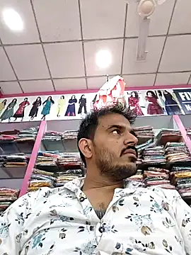 Snapshot of absoluteright chatting on December 11, 2024, 10:14 am absoluteright online show from December 11, 2024, 10:14 am