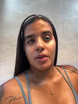 Snapshot of EmelyRogers chatting on September 10, 2025, 3:56 pm EmelyRogers online show from September 10, 2025, 3:56 pm