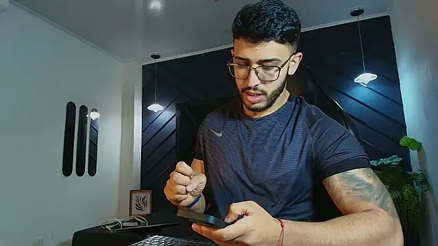 Liam Kleiin online show from March 31, 2026, 11:21 am