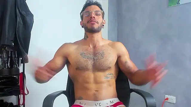 JuanBlade online show from April 13, 2026, 2:11 pm