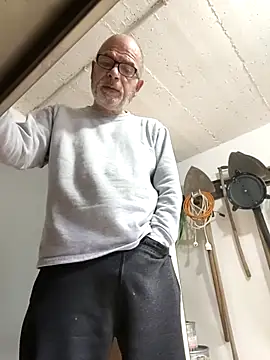 bottomhairy online show from March 25, 2026, 12:44 pm