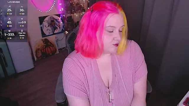 lissamuff online show from September 11, 2025, 3:56 pm