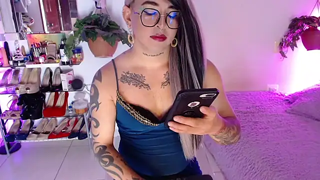 Laveneno ortiz07 online show from March 21, 2026, 11:52 pm