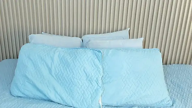 Snapshot of charlottebrowns_ chatting on November 21, 2025, 12:15 pm charlottebrowns online show from November 21, 2025, 12:15 pm