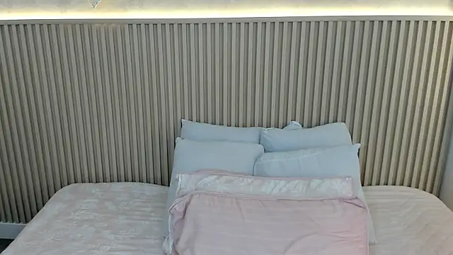 Snapshot of charlottebrowns_ chatting on February 24, 2026, 12:14 pm charlottebrowns online show from February 24, 2026, 12:14 pm