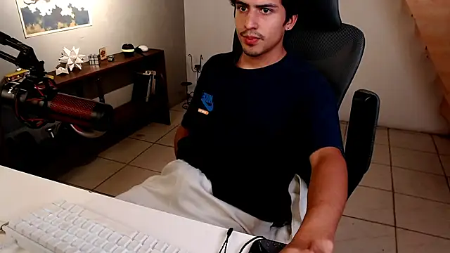 Snapshot of Thieves9 chatting on March 2, 2026, 3:52 am Thieves9 online show from March 2, 2026, 3:52 am