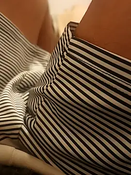 maleesa online show from November 5, 2025, 5:02 pm