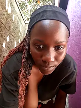 Snapshot of Swirly_blac chatting on March 9, 2026, 7:56 am Swirly blac online show from March 9, 2026, 7:56 am