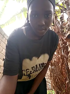 Snapshot of Swirly_blac chatting on March 16, 2026, 7:01 am Swirly blac online show from March 16, 2026, 7:01 am