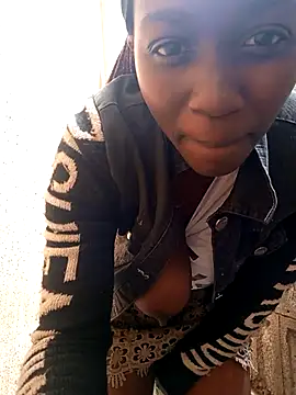 Snapshot of Swirly_blac chatting on March 21, 2026, 7:57 am Swirly blac online show from March 21, 2026, 7:57 am