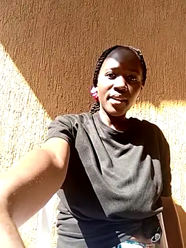 Snapshot of Swirly_blac chatting on March 29, 2026, 7:19 am Swirly blac online show from March 29, 2026, 7:19 am