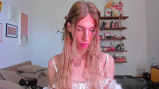 AliceSnowCatt online show from September 14, 2025, 4:06 pm